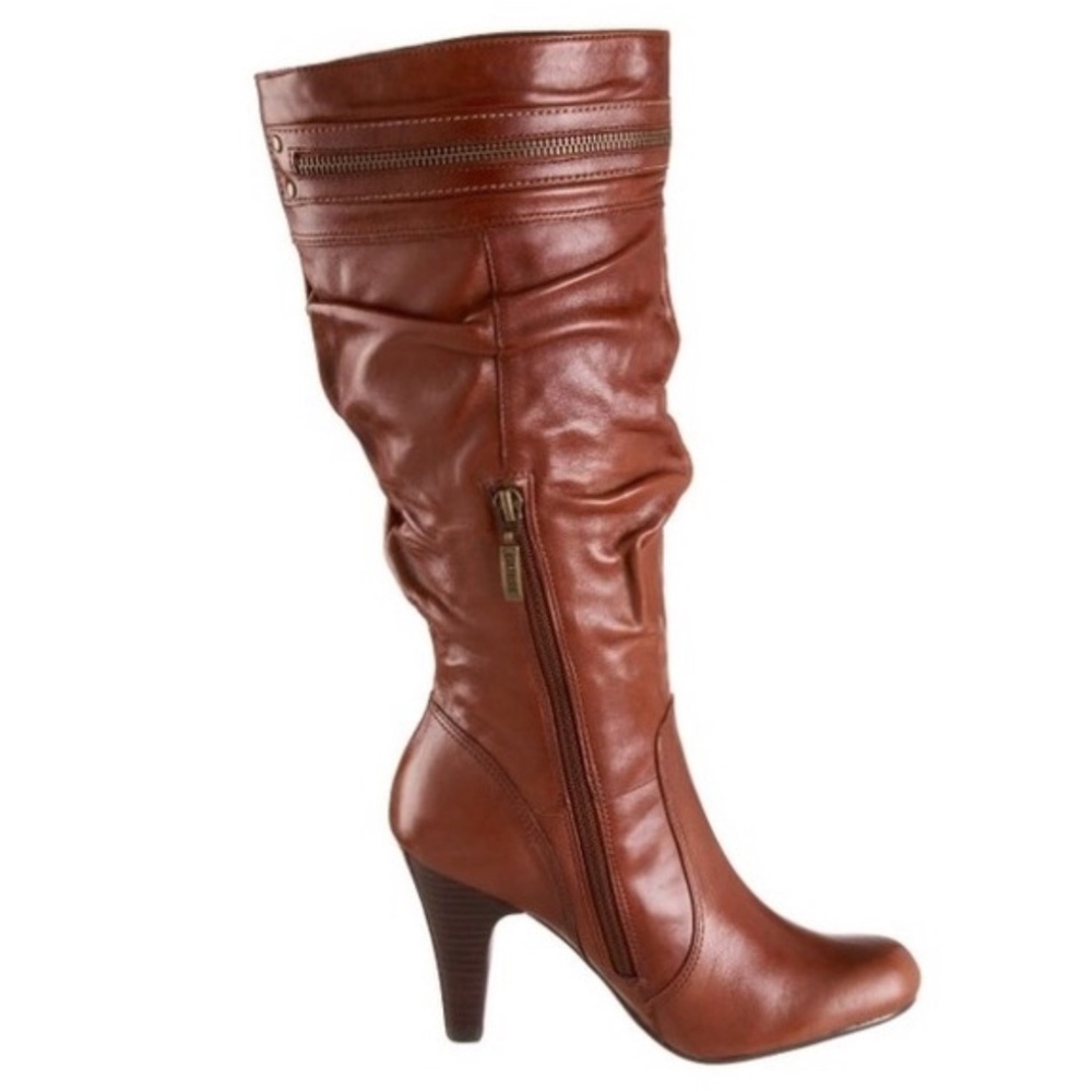 Medium brown boots